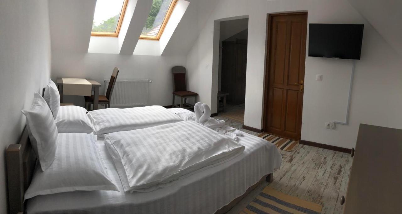 Patakmenti Panzió Spa Corund  Bagian luar foto