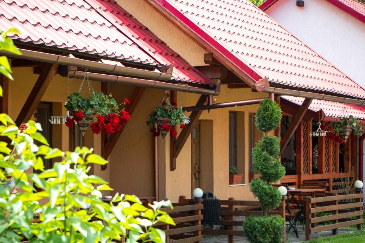 Patakmenti Panzió Spa Corund  Bagian luar foto