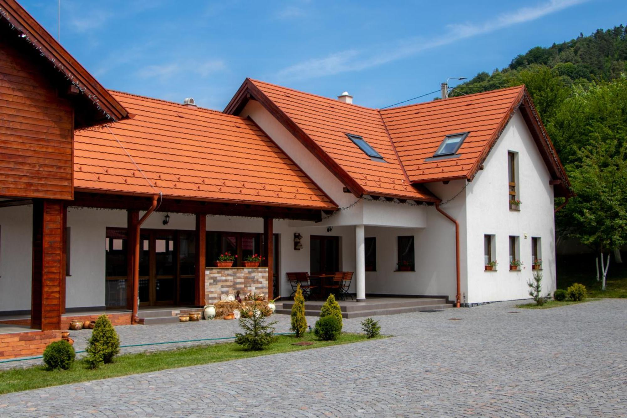 Patakmenti Panzió Spa Corund  Bagian luar foto