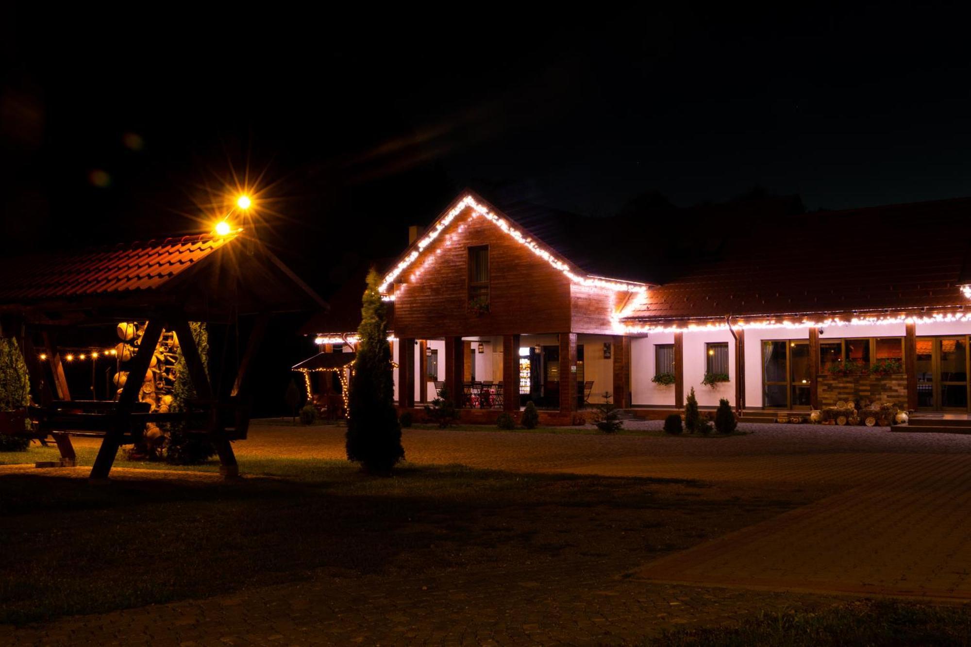 Patakmenti Panzió Spa Corund  Bagian luar foto