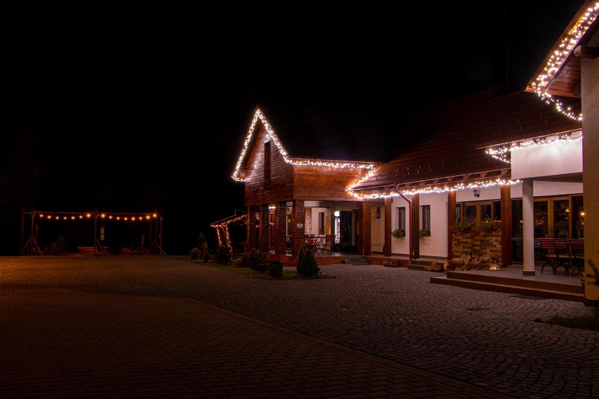 Patakmenti Panzió Spa Corund  Bagian luar foto
