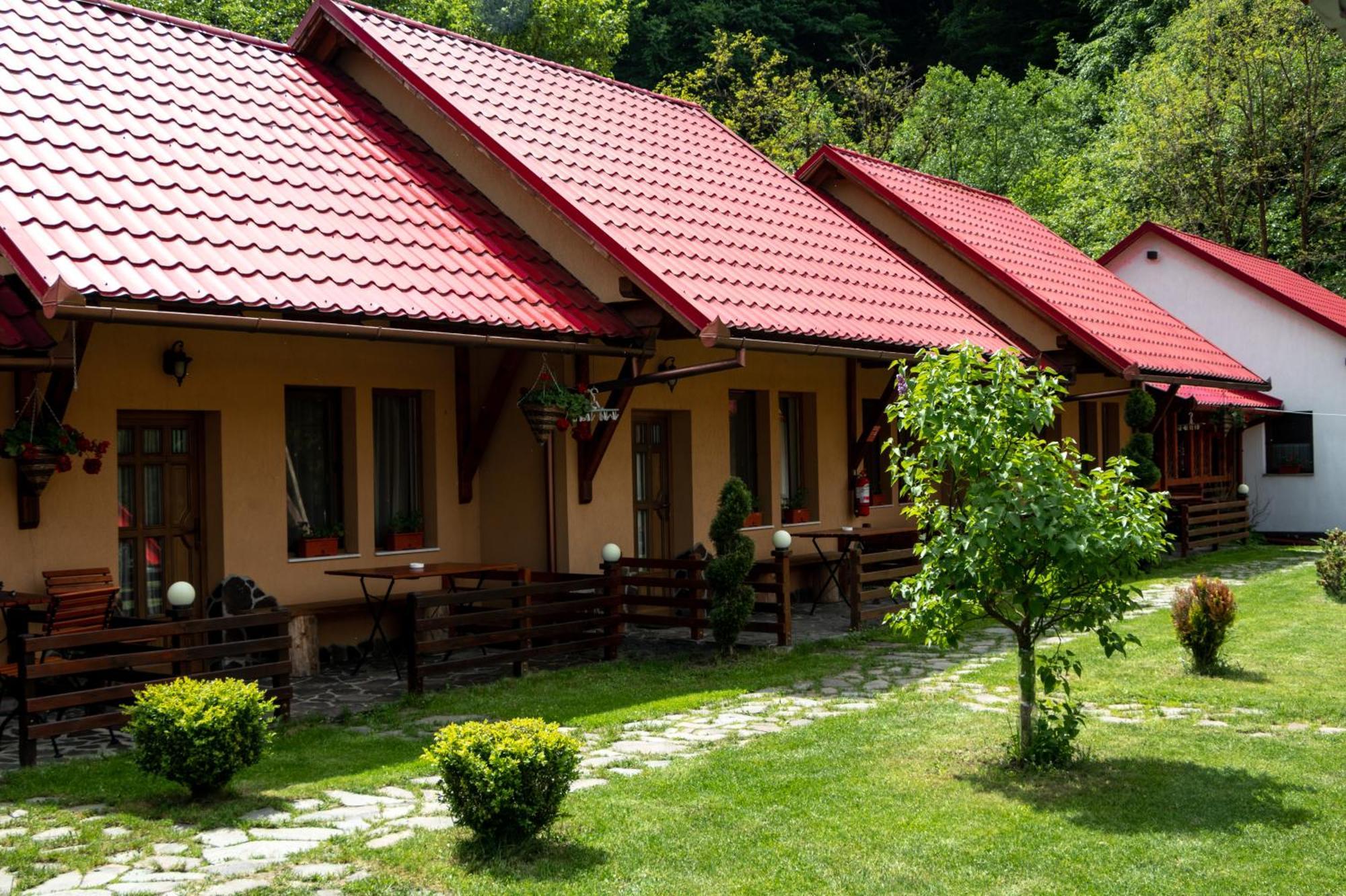Patakmenti Panzió Spa Corund  Bagian luar foto
