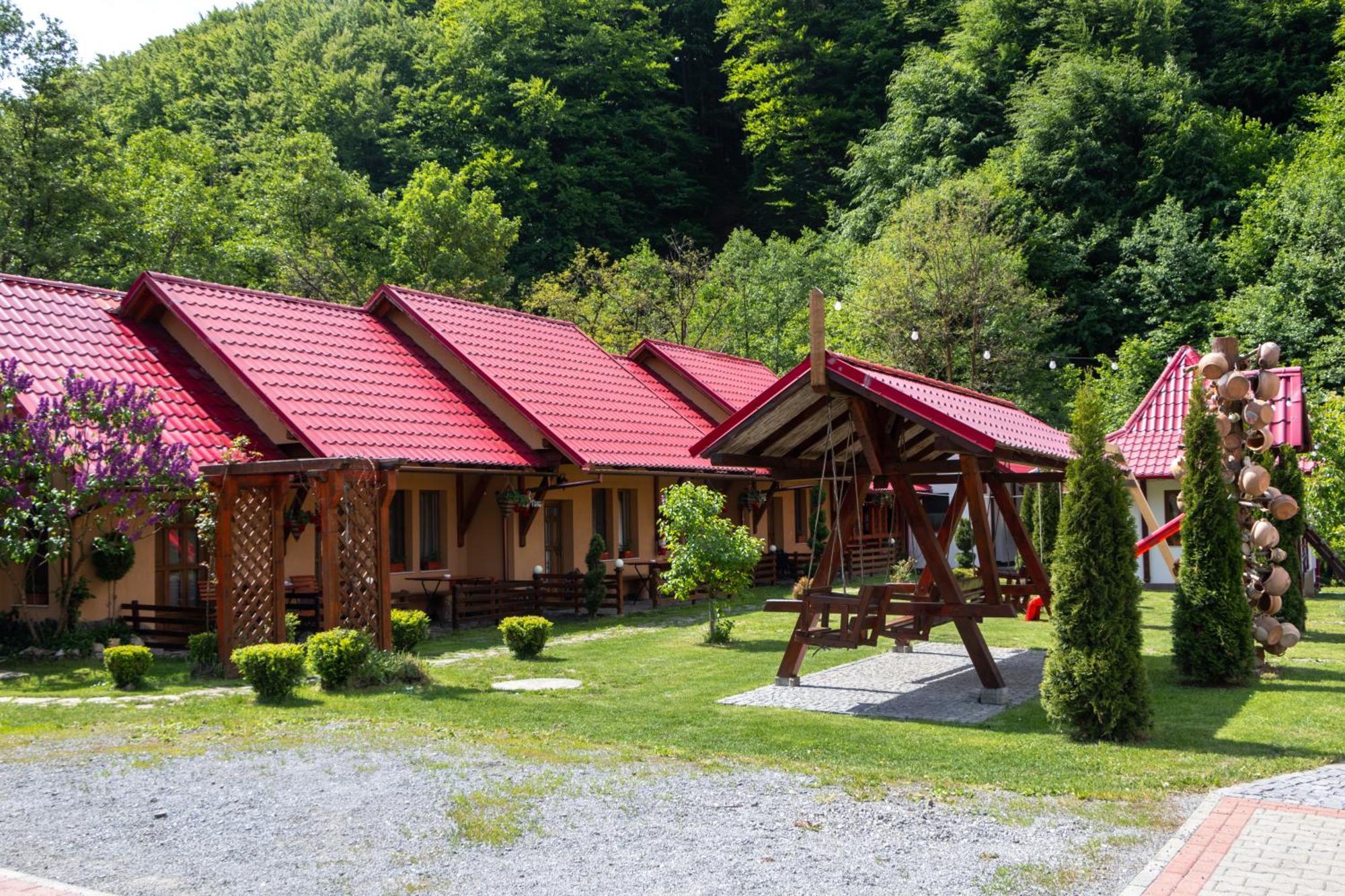 Patakmenti Panzió Spa Corund  Bagian luar foto