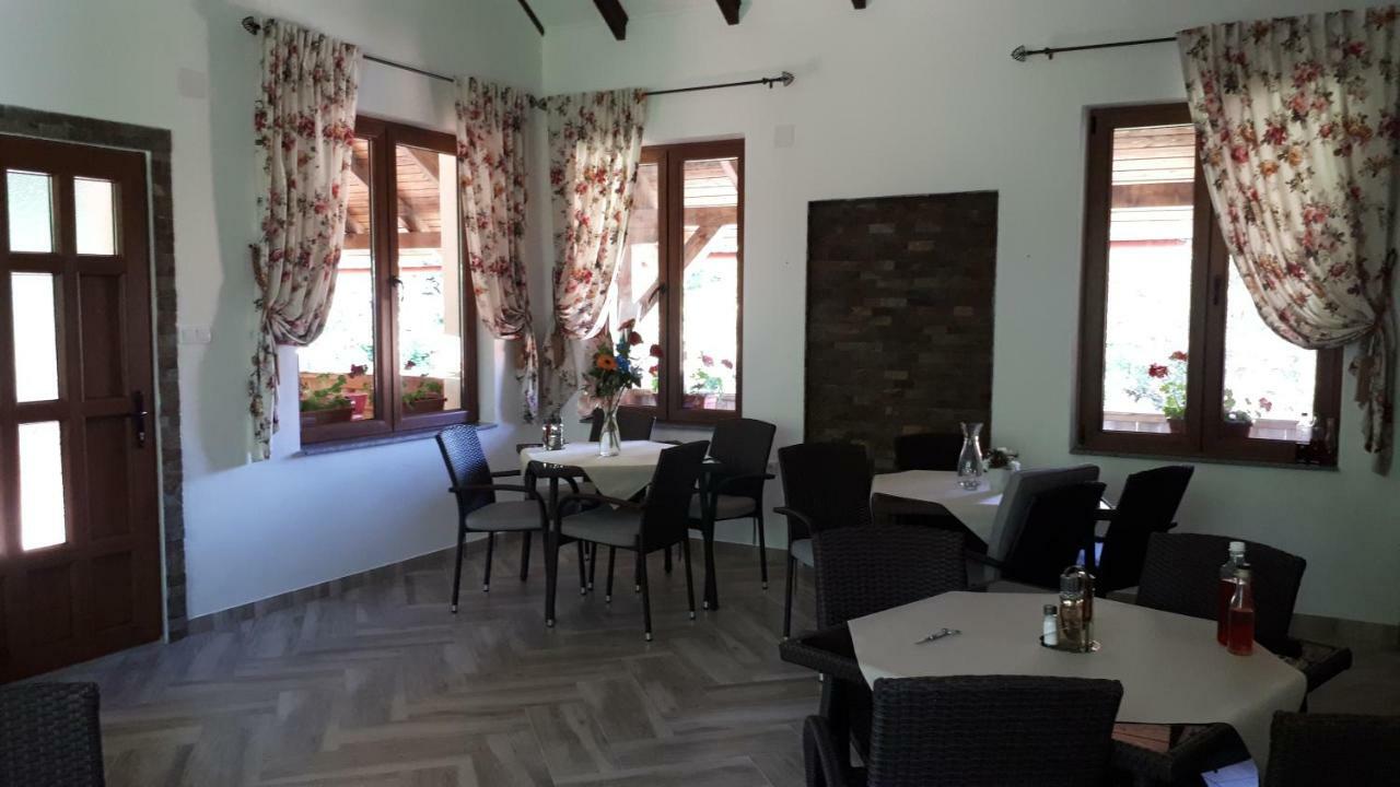 Patakmenti Panzió Spa Corund  Bagian luar foto